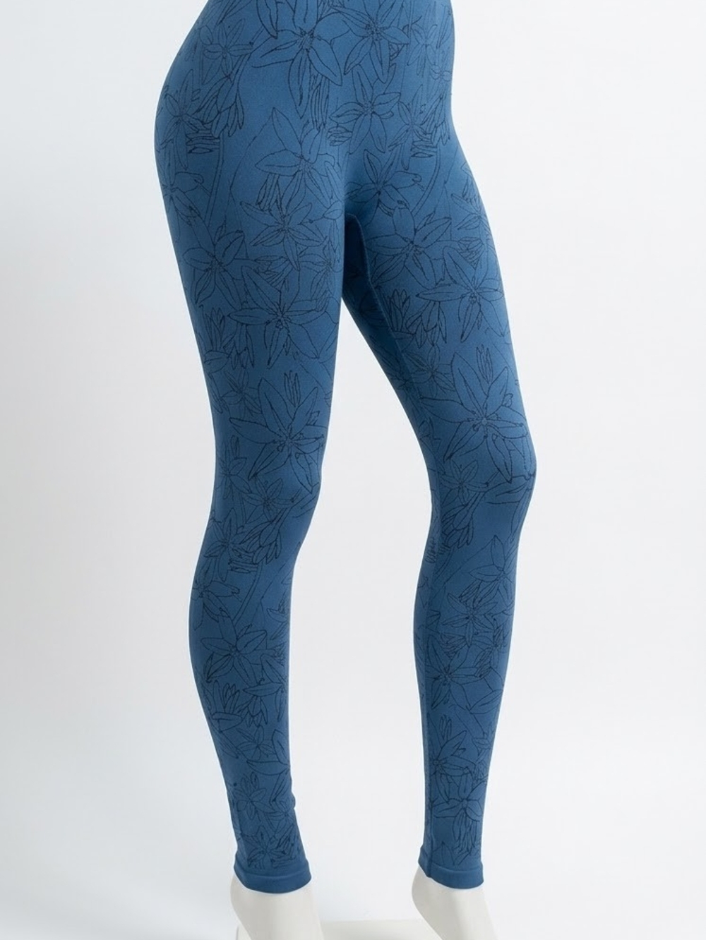 Joe Fresh Blue Floral Seamless Leggings - Size M/L